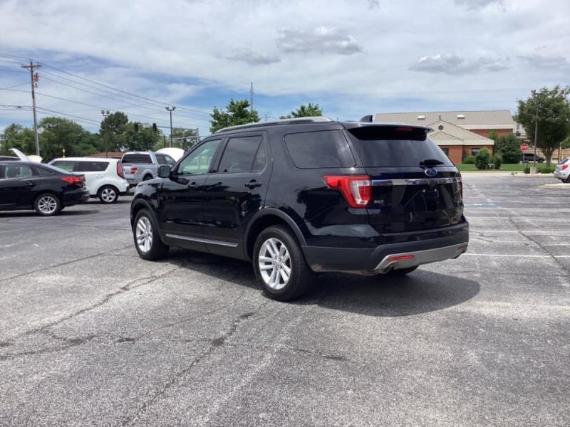 Image of 2017 Ford Explorer XLT