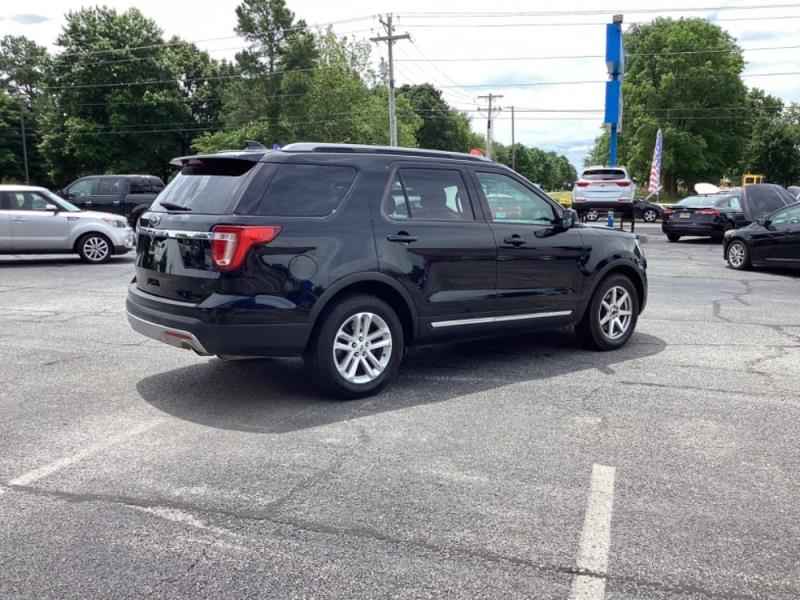 Image of 2017 Ford Explorer XLT