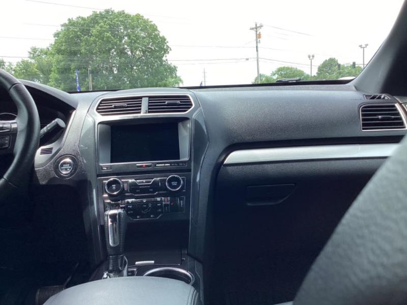 Image of 2017 Ford Explorer XLT