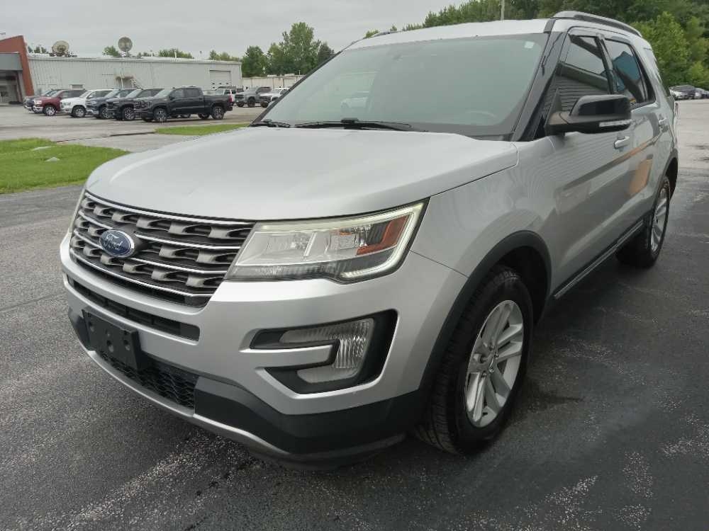 2017 Ford Explorer XLT FWD's photo