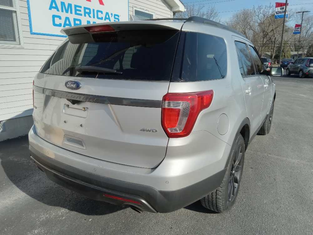 FORD EXPLORER XLT