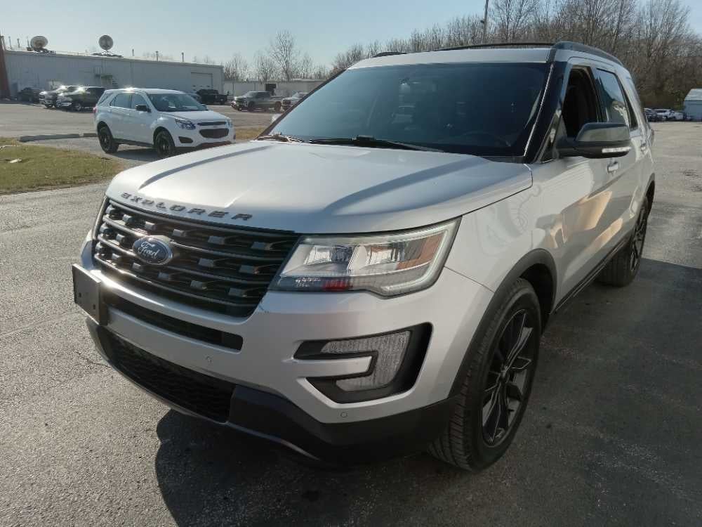 2017 Ford Explorer XLT's photo