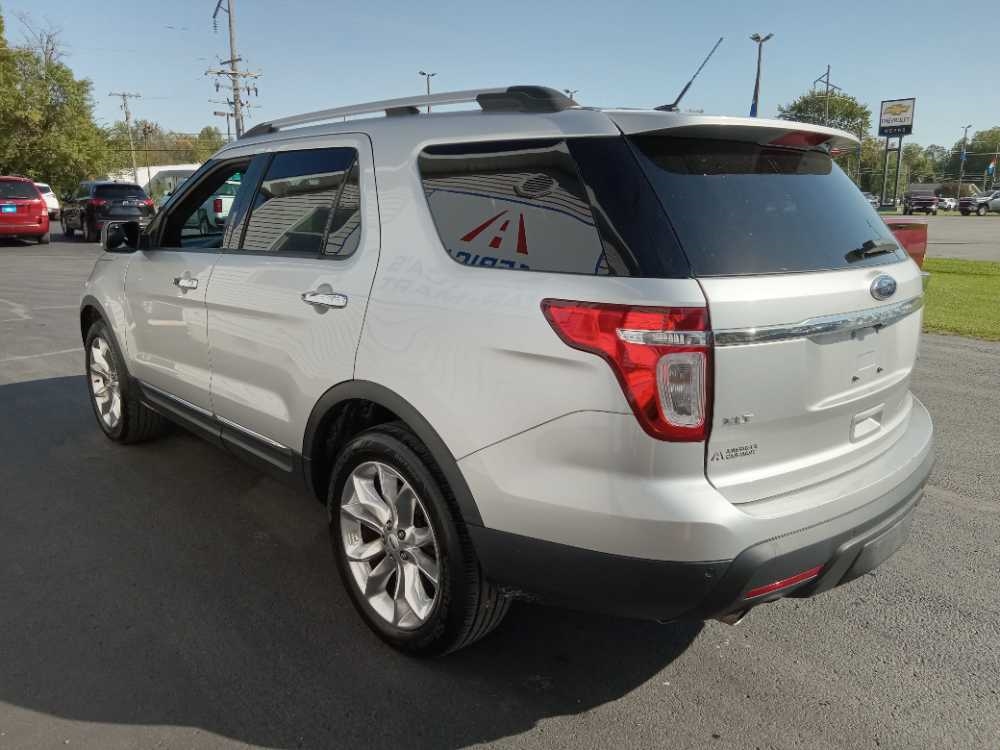 FORD EXPLORER XLT