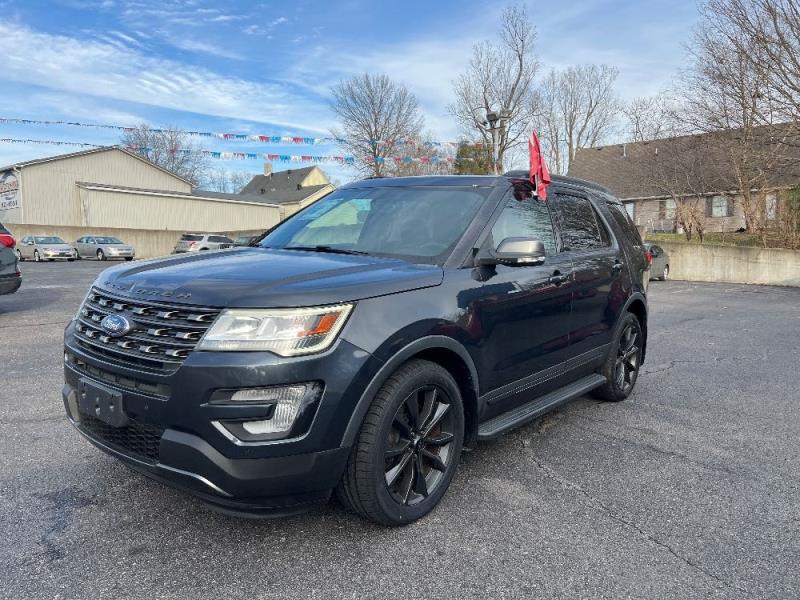 2017 Ford Explorer XLT's photo