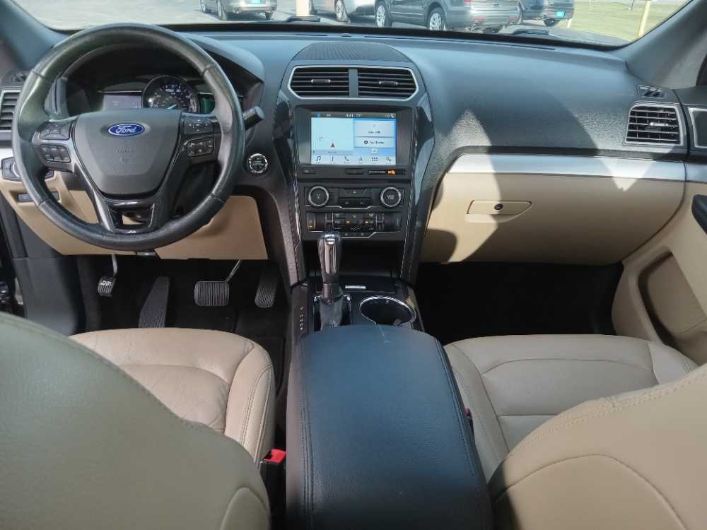 FORD EXPLORER XLT