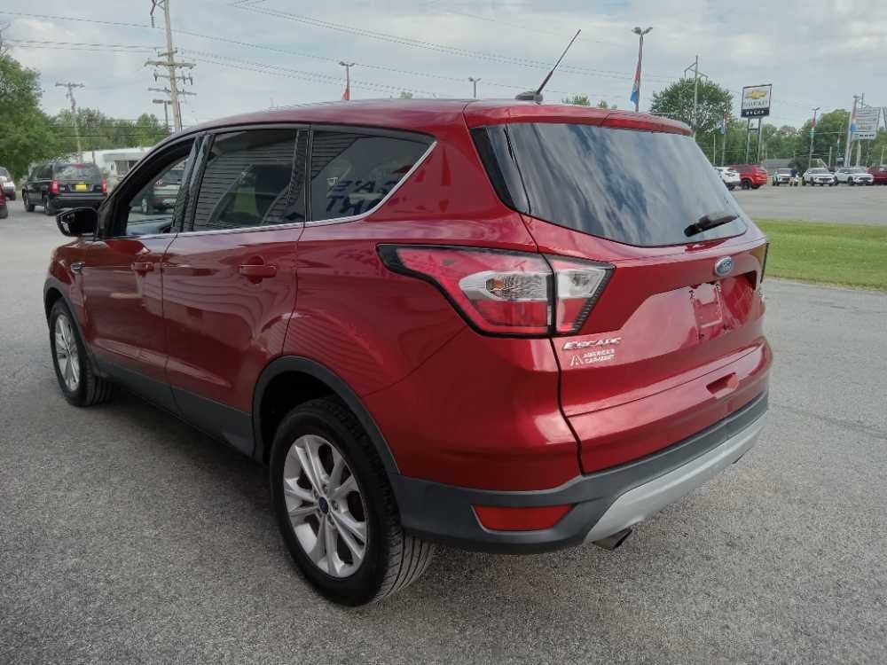 FORD ESCAPE SE