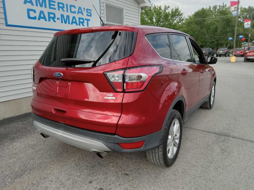 FORD ESCAPE SE