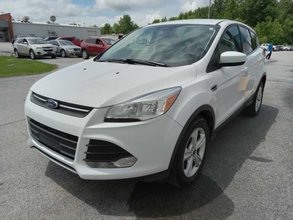 FORD ESCAPE SE