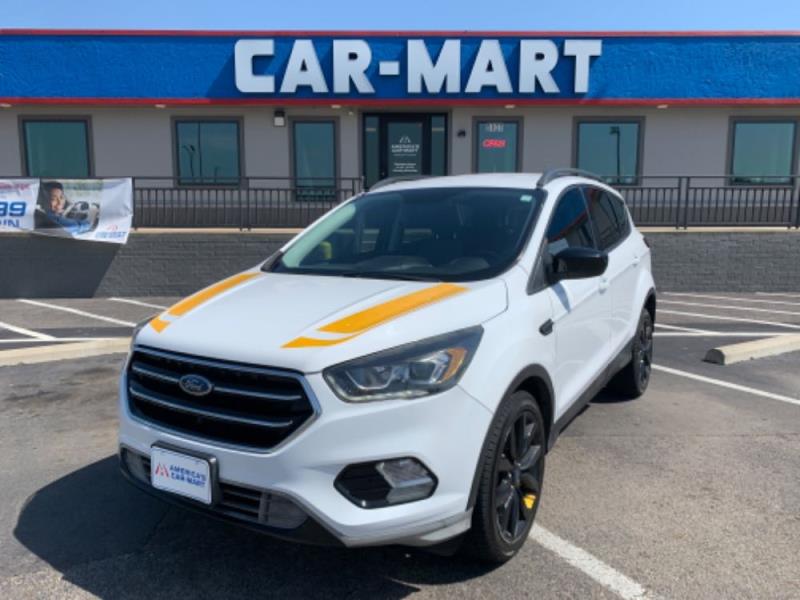 2019 Ford Escape SE's photo