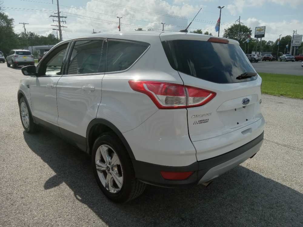 FORD ESCAPE SE