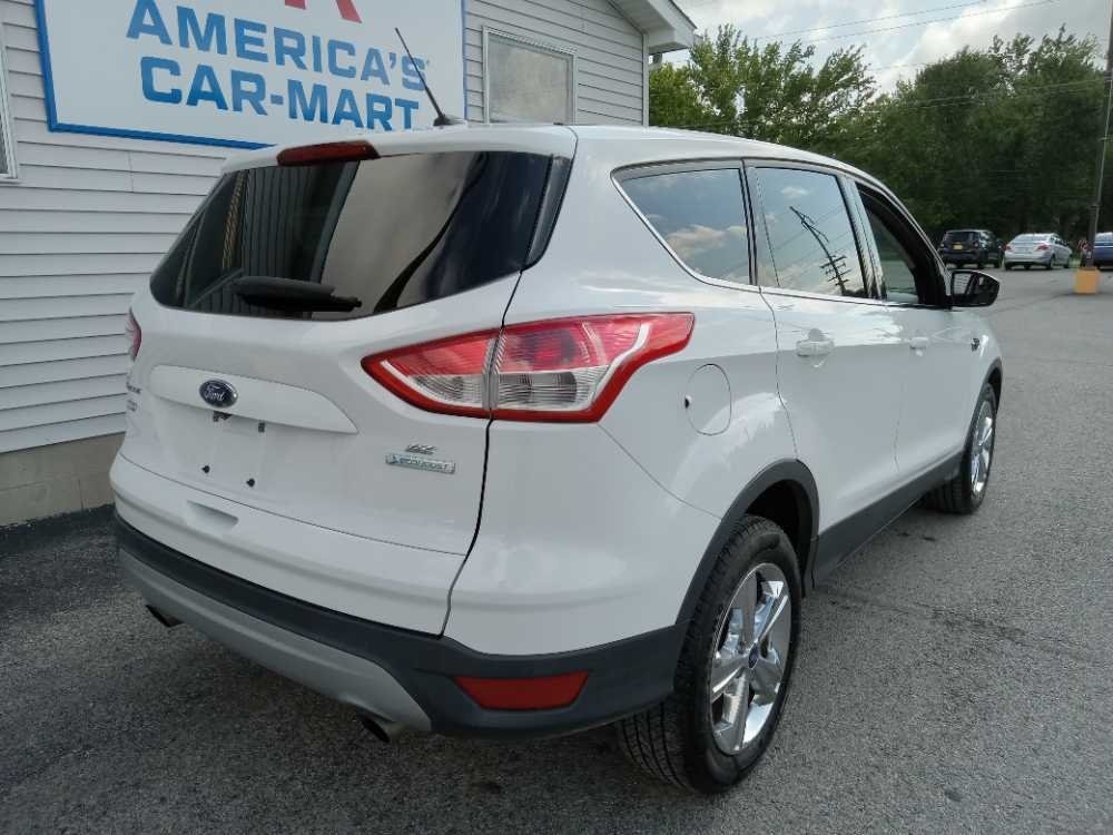 FORD ESCAPE SE