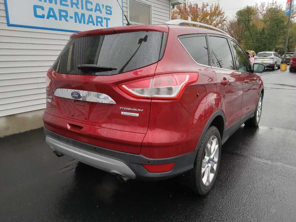 FORD ESCAPE TITANIUM