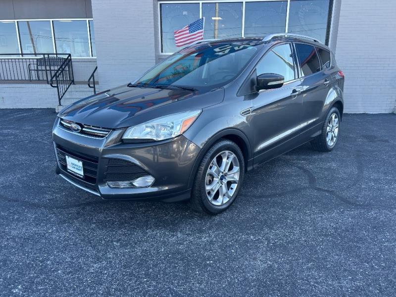 2016 Ford Escape Titanium's photo