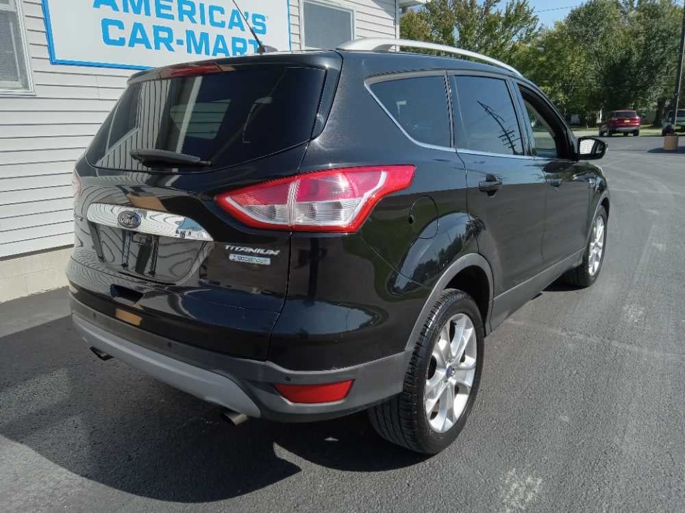 FORD ESCAPE TITANIUM