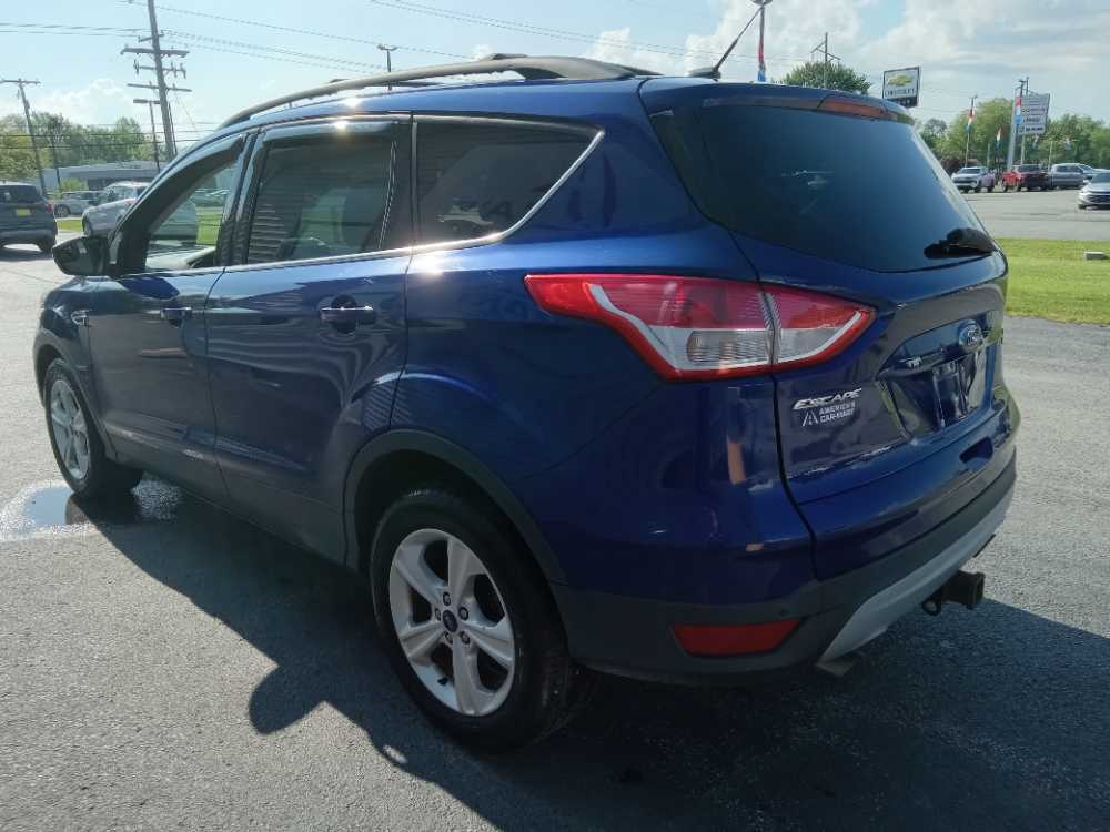 FORD ESCAPE SE