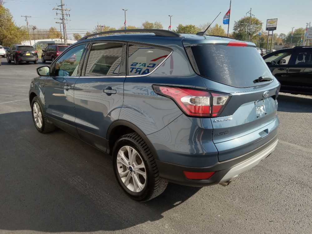 FORD ESCAPE SE