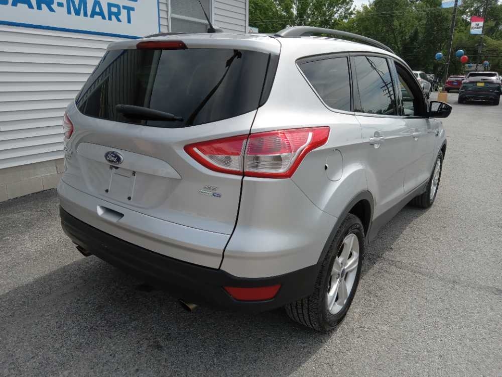 FORD ESCAPE SE