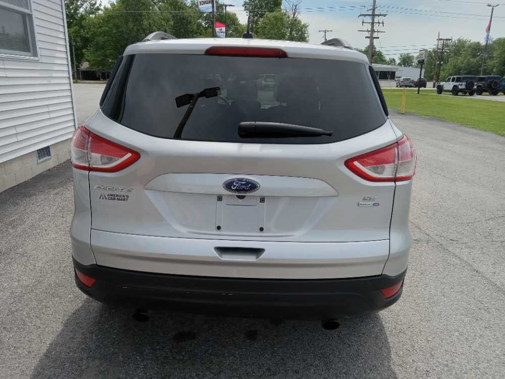 FORD ESCAPE SE