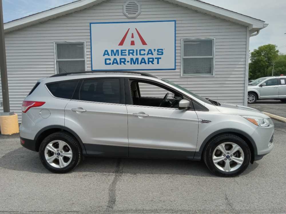 FORD ESCAPE SE