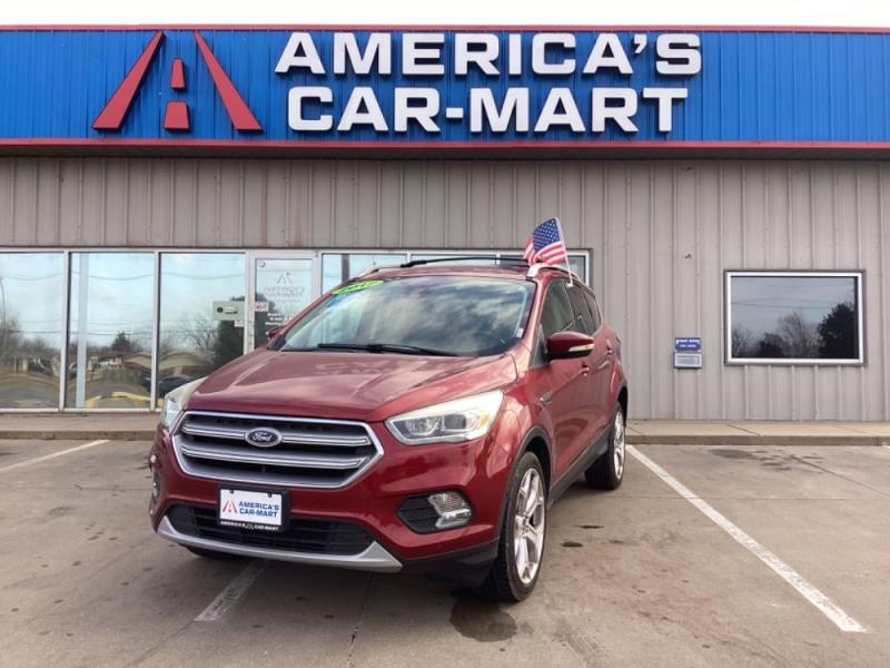 2017 Ford Escape Titanium's photo