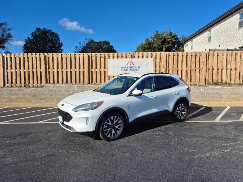 2020 Ford Escape Titanium's photo