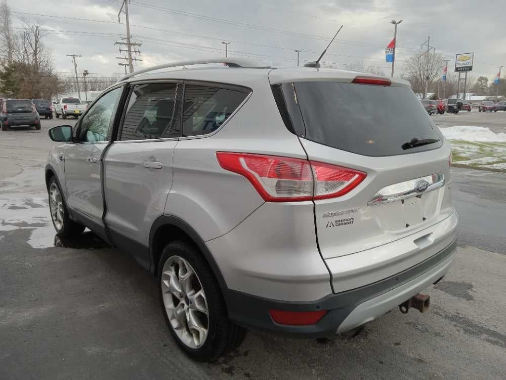 FORD ESCAPE TITANIUM