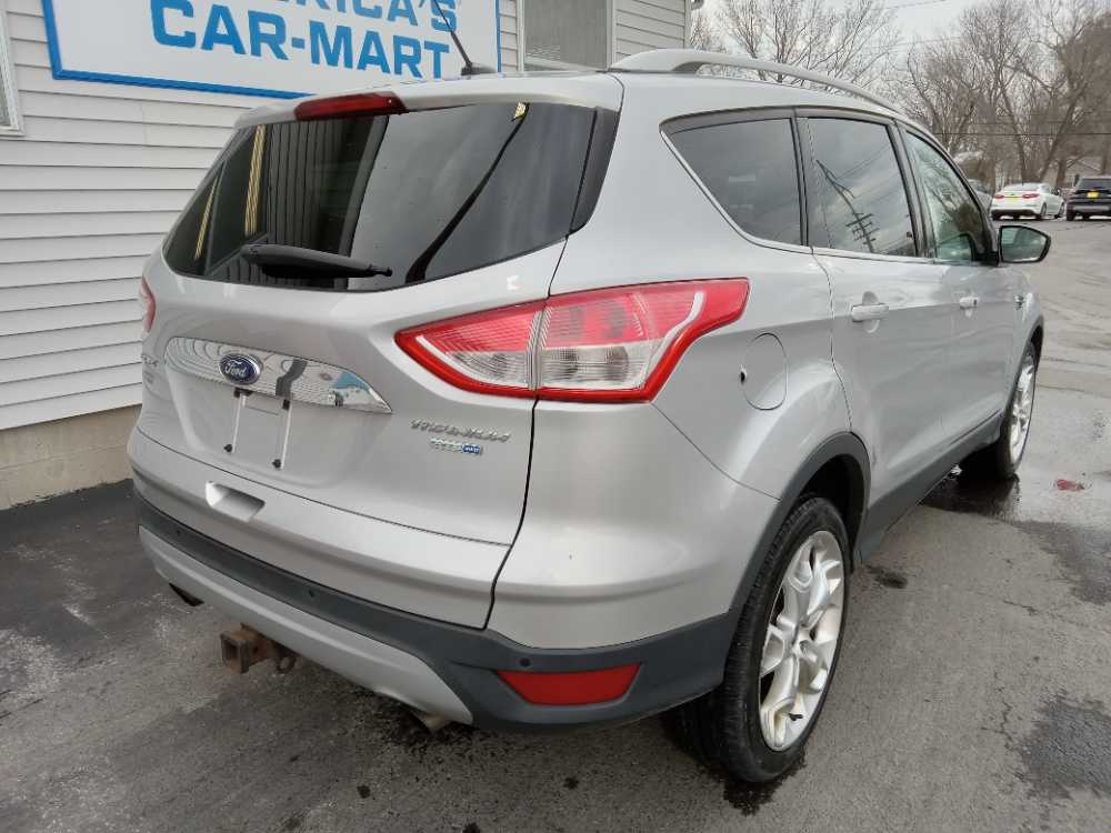 FORD ESCAPE TITANIUM