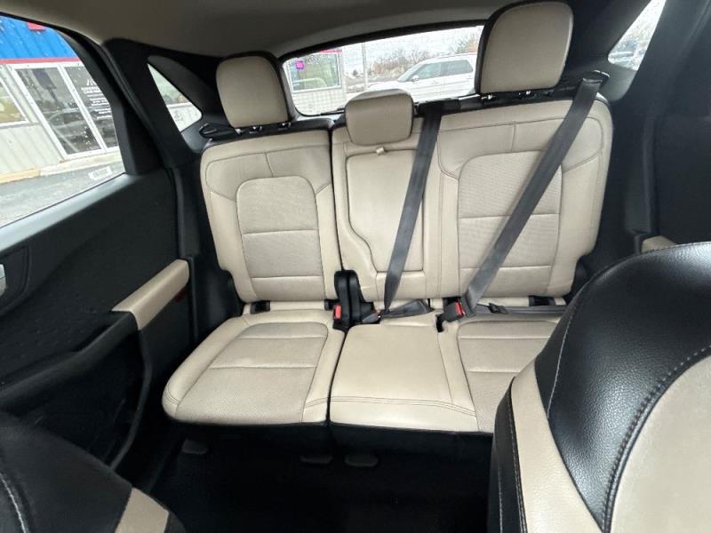 2020 Ford Escape Titanium's photo