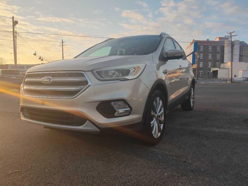 2017 Ford Escape Titanium's photo