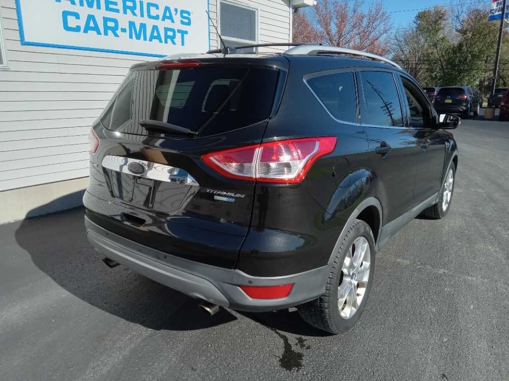 FORD ESCAPE TITANIUM