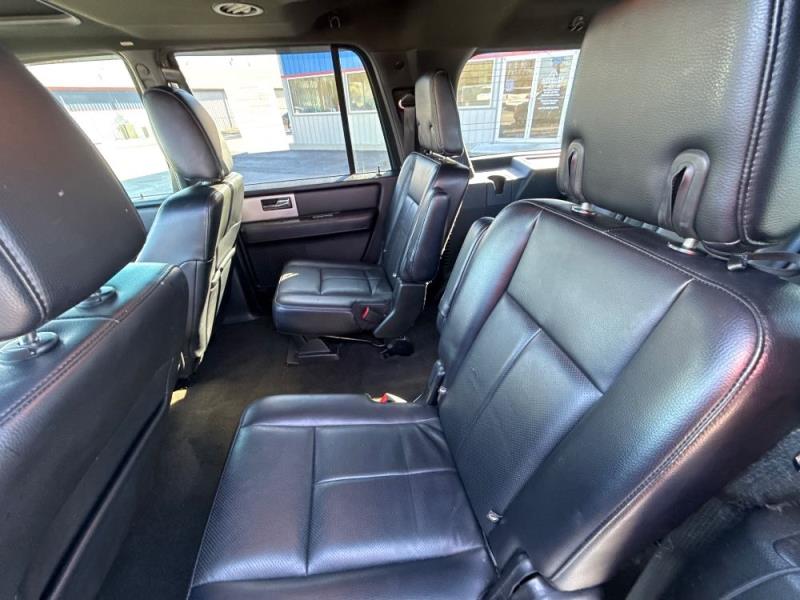 2017 Ford Expedition Limited's photo