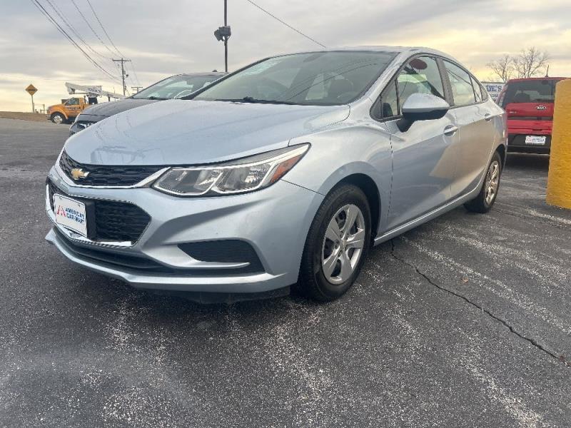 2017 Chevrolet Cruze LS's photo