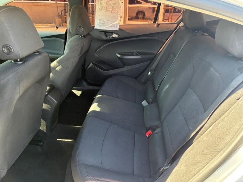 2019 Chevrolet Cruze LS's photo