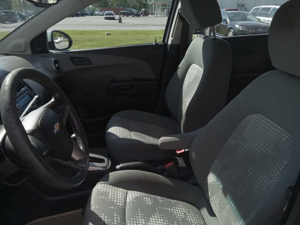 CHEVROLET SONIC LS