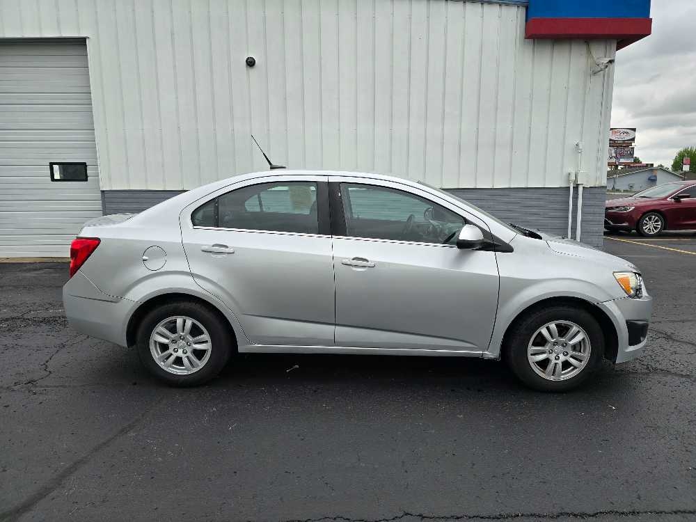 CHEVROLET SONIC LT