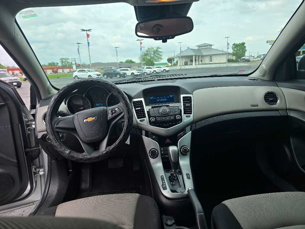 CHEVROLET CRUZE 1LS
