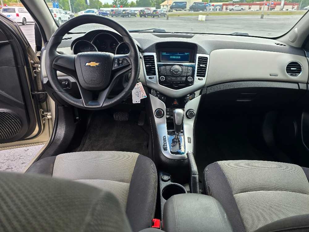 CHEVROLET CRUZE 1LS