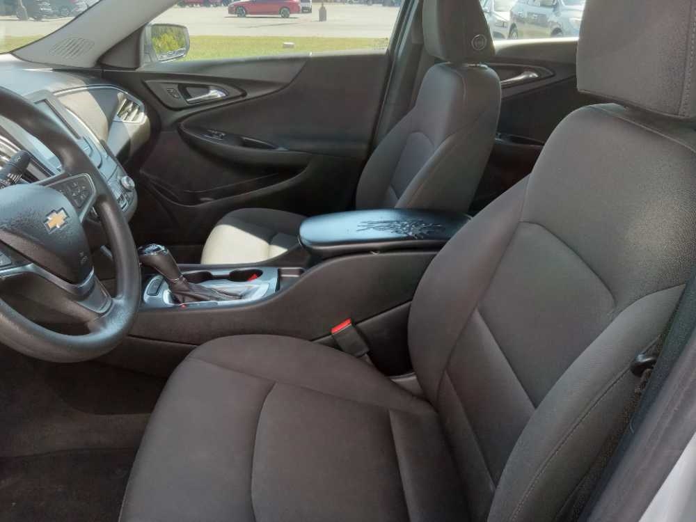 CHEVROLET MALIBU LS (1LS)