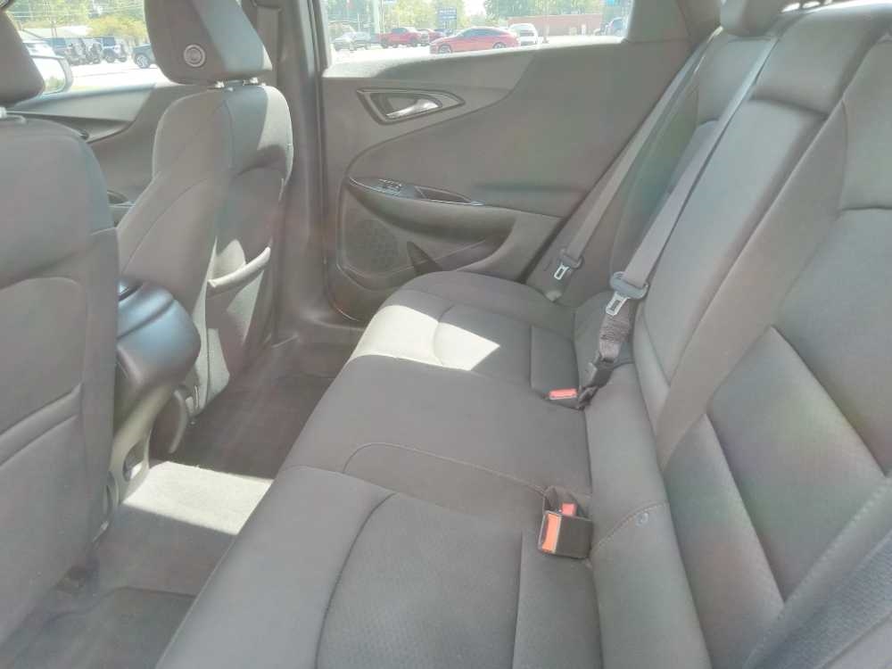 CHEVROLET MALIBU LS (1LS)