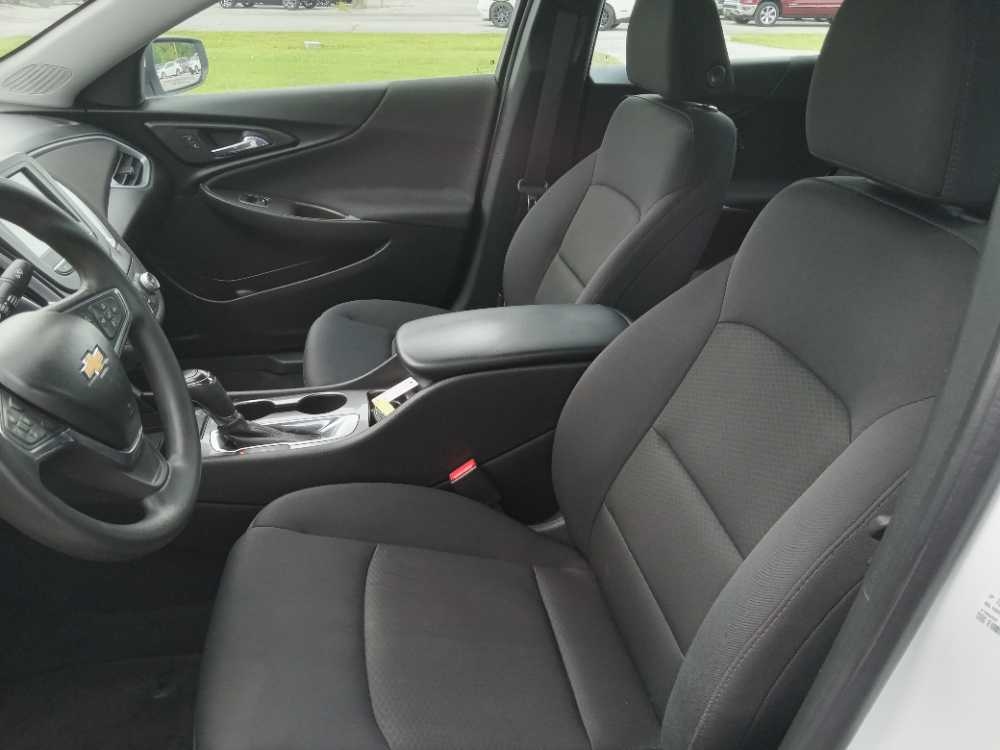 CHEVROLET MALIBU LS (1LS)