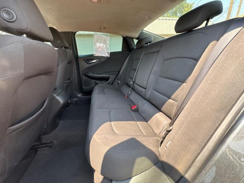 2017 Chevrolet Malibu 1LS's photo