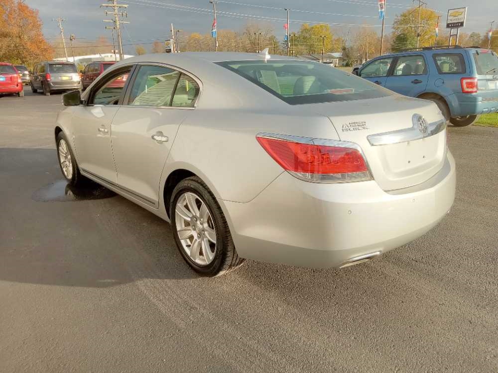 BUICK LACROSSE PREMIUM 1