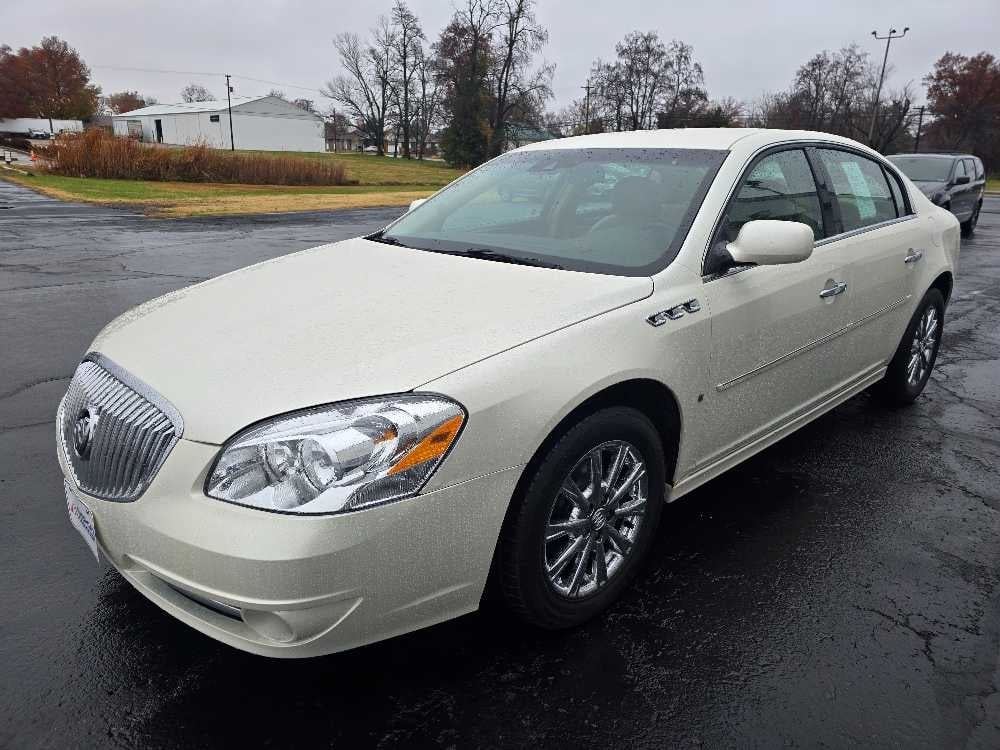 2010 Buick Lucerne CXL's photo