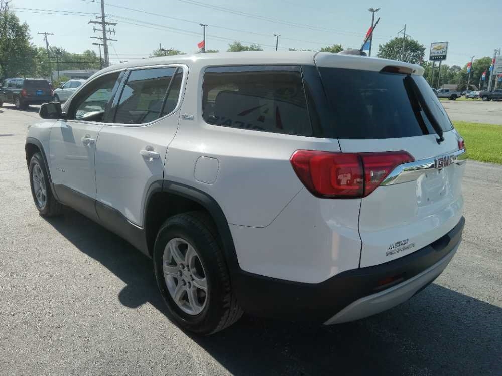 GMC ACADIA SLE1