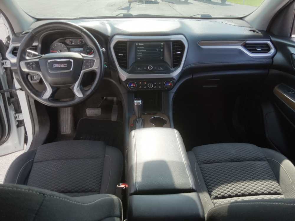GMC ACADIA SLE1