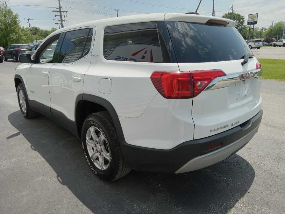 GMC ACADIA SLE1
