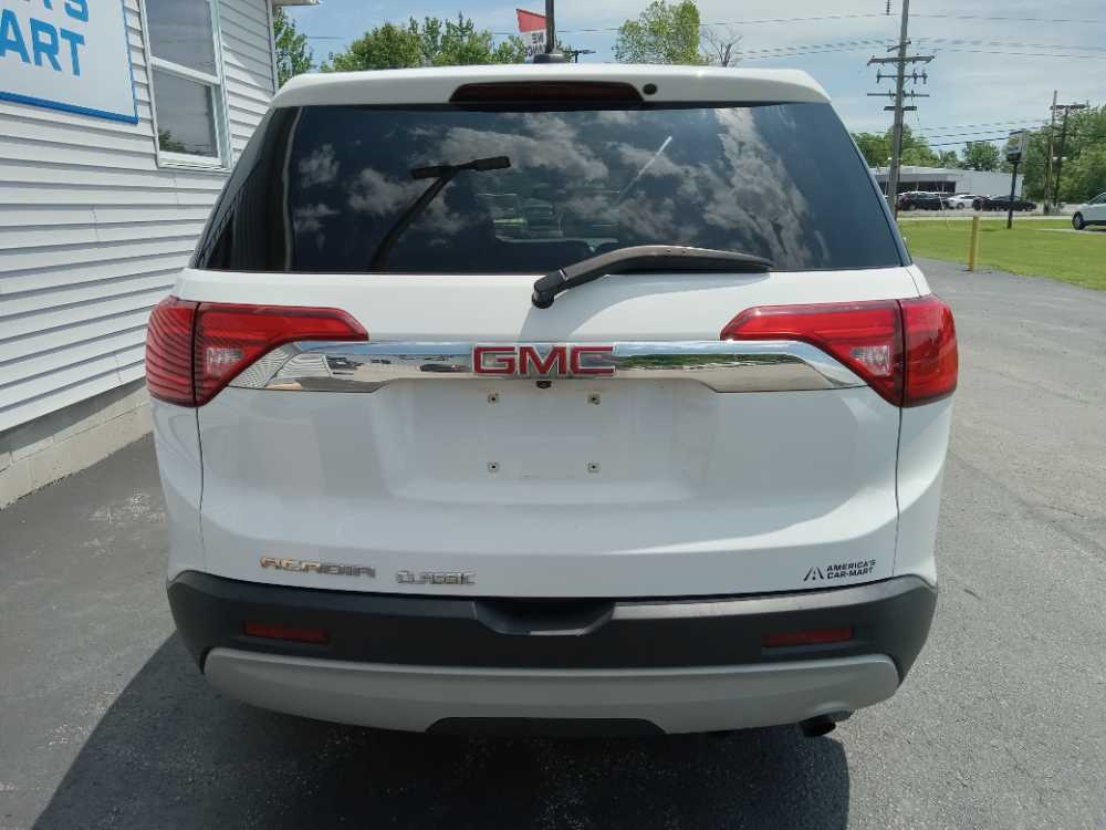 GMC ACADIA SLE1