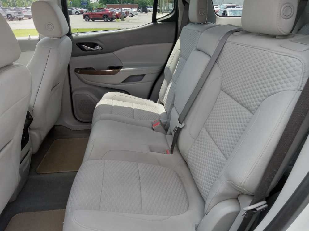 GMC ACADIA SLE1