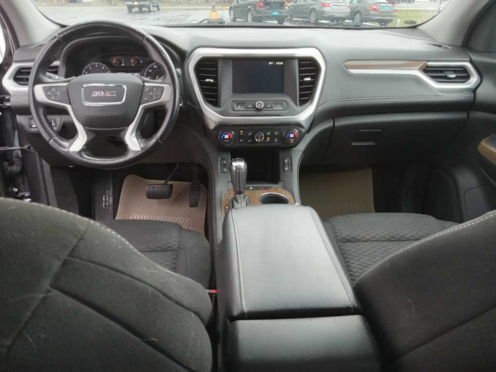 GMC ACADIA SLE2