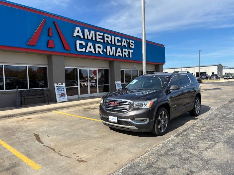 2017 GMC Acadia SLT-2's photo